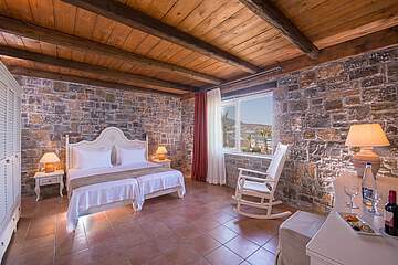 Alexander Beach Hotel & Village