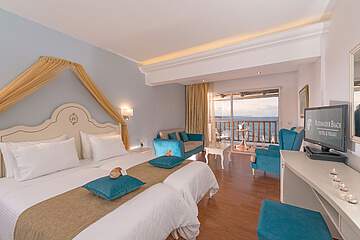 Alexander Beach Hotel & Village