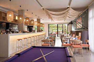 Aqua Hotel Bertran Park