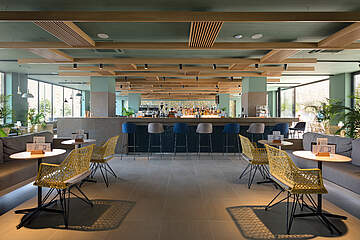 Aqua Silhouette & SPA 