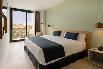 Aqua Silhouette & SPA 