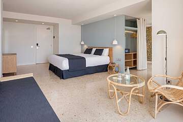 Aqua Silhouette & SPA 