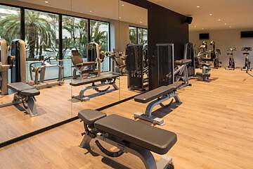 Aqua Silhouette & SPA 