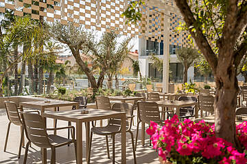 Aqua Silhouette & SPA 