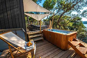 Arena One 99 Glamping