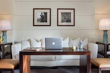 Art Gallery Hotel