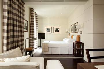 Art Gallery Hotel