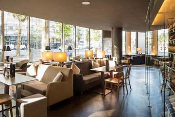 B Hotel
