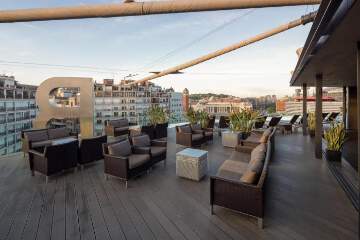 B Hotel
