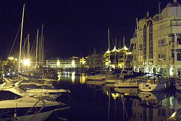 noční přístav Puerto Marina Benalmadena Costa - noční přístav Puerto Marina