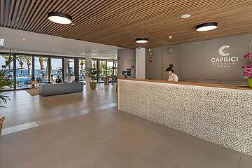 Caprici Beach Hotel & Spa