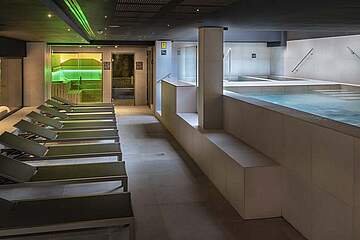 Caprici Beach Hotel & Spa