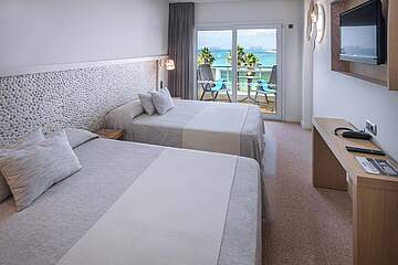 Caprici Beach Hotel & Spa