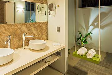 Cocoon Maldives Resort - Plážová vila