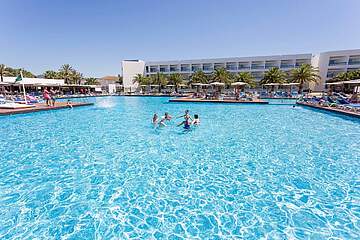 Grand Palladium White Island Resort & Spa