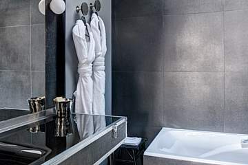 koupelna Superior Hotel Le 123 Sebastopol - koupelna Superior