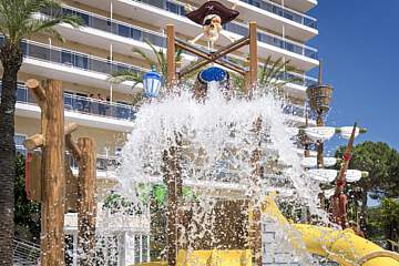 Hotel Oasis Park Splash