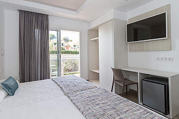 Hotel Oasis Park Splash