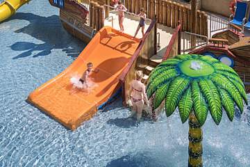 Hotel Oasis Park Splash