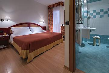 Hotel Orient & Pacific