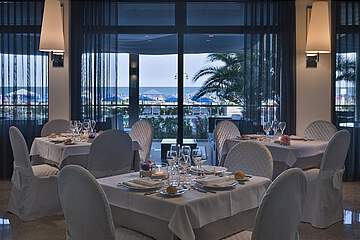 Hotel Orient & Pacific