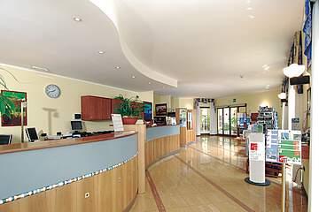 Hotel San Pietro - vstupní hala s recepcí