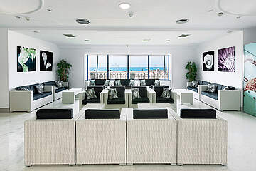 Hotel Tahiti Playa - salonek u baru