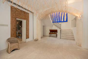 ICON Rosetó by Petit Palace