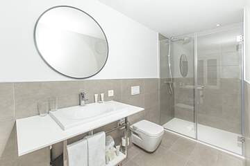 ICON Rosetó by Petit Palace