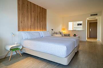 Innside by Meliá Wave Calviá