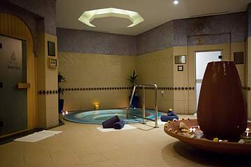 Jebel Ali Beach Hotel