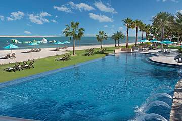 Jebel Ali Beach Hotel