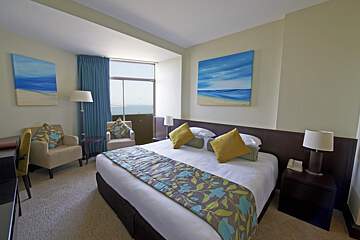 Jebel Ali Beach Hotel