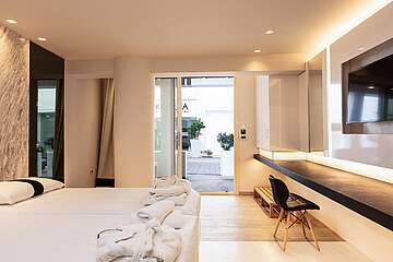 Kahlua Boutique Hotel 