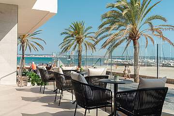 Las Arenas Hotel