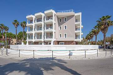 Levante House