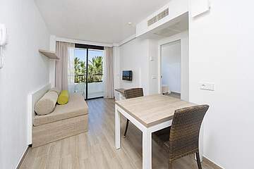 Marvell Club Hotel & Apartments