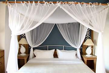 Paradise Cove Boutique Hotel