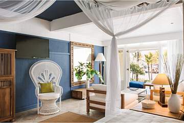 Paradise Cove Boutique Hotel