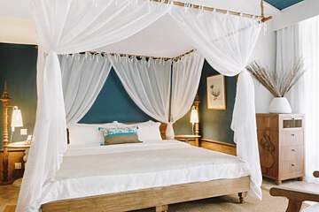 Paradise Cove Boutique Hotel