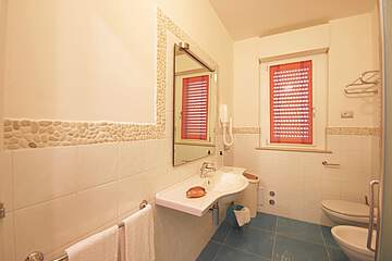 Rezidence Abruzzo Resort - apartmán - koupelna