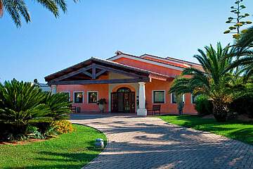Rezidence Lantana Resort