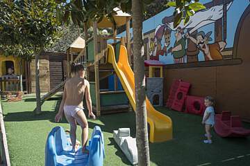 Rosamar Garden Resort