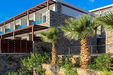 Royal Marmin Bay Boutique & Art Hotel