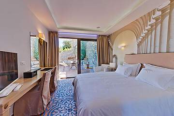 Royal Marmin Bay Boutique & Art Hotel