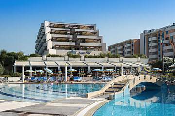 Savoy Beach Hotel & SPA