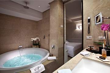 The Ashbee Hotel