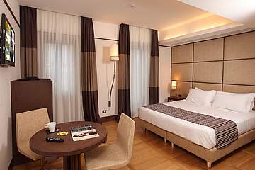 The Independent Hotel - Superior