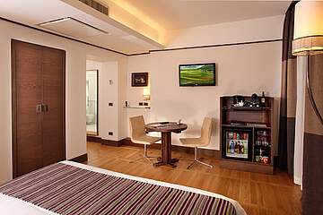 The Independent Hotel - Superior