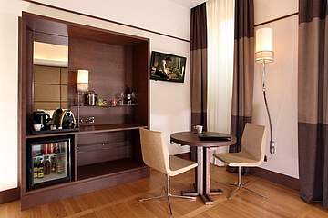 The Independent Hotel - Superior